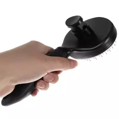 Brosse à fourrure autonettoyante