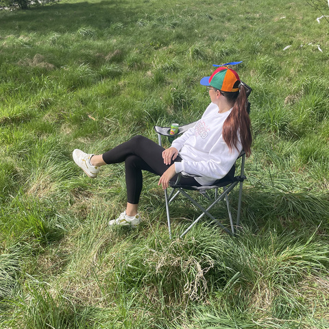 Schwarz-grauer Angelstuhl 23674