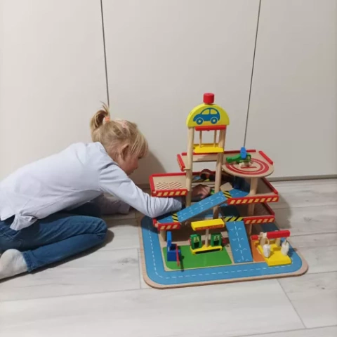 Parking garage - wooden 22446