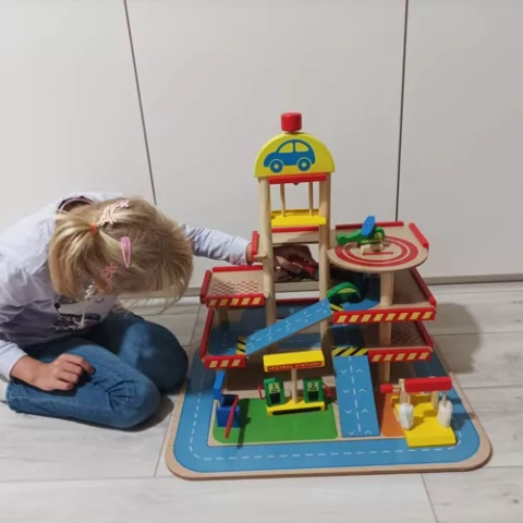 Parking garage - wooden 22446