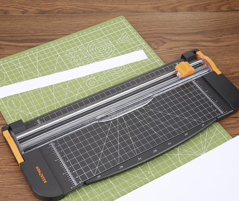 Paper guillotine - trimmer