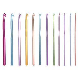 Set mit 12 Häkelnadeln.