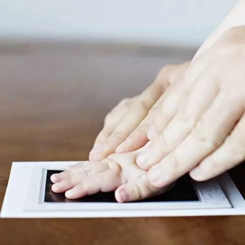 Ruhha's baby hand/footprint 20586