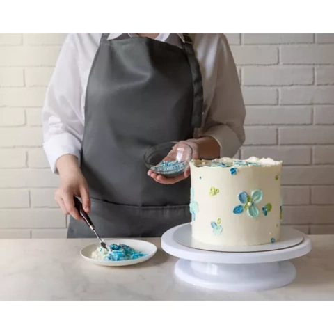Rotating cake stand + 3 spatulas for decorating cakes