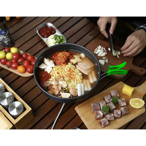 Tourist tableware Trizand 23667 18 pcs.