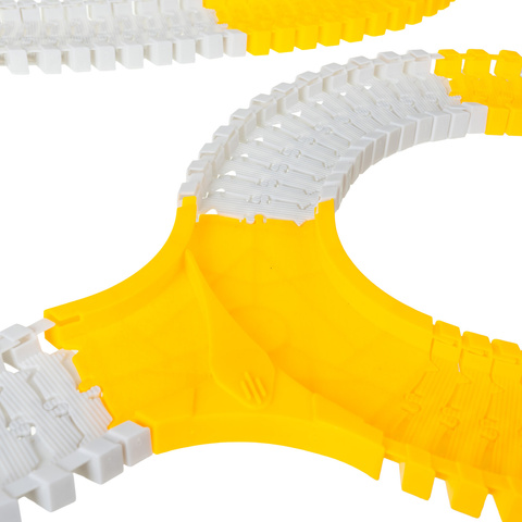 Car track with cars 26539