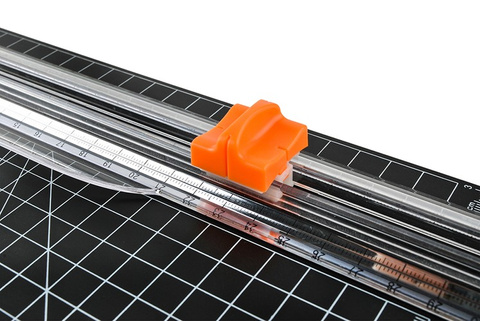 Paper guillotine - trimmer