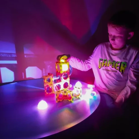 Magnetic blocks - track 77pcs Kruzzel 22684