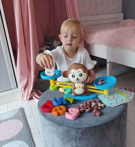 Educational game monkey - scale scale