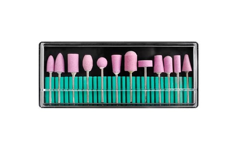 Set of accessories for a milling machine