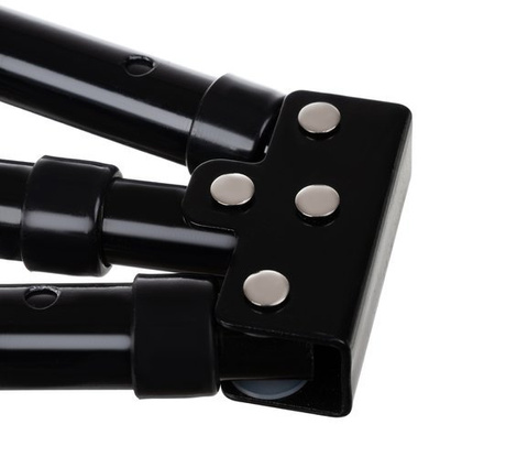 Device for stretching the muscles of legs and thighs