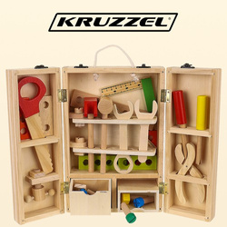 Box + set of wooden tools 22697