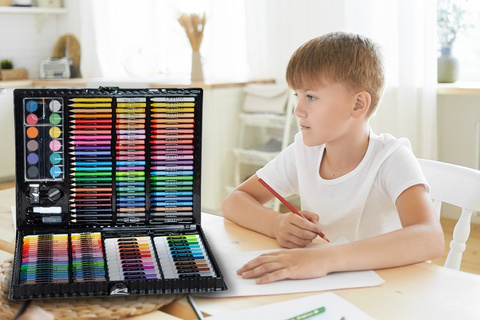 Painting set in a case 168 pcs black