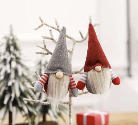 Standing gnome - set of 2 S17238