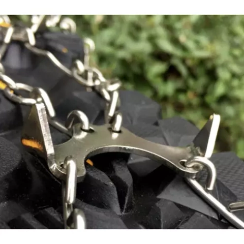 Shoe grips/anti-slip spikes 44-47 Trizand