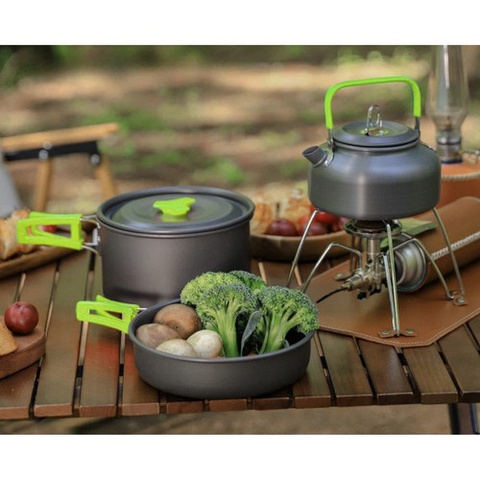 Tourist tableware Trizand 23667 18 pcs.