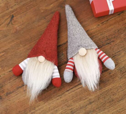 Standing gnome - set of 2 S17238