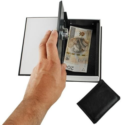 Trezor - krabička ukrytá v knize 18cmx11,5cm