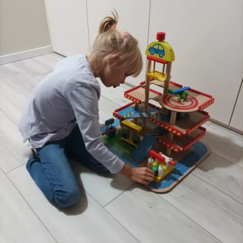 Parking garage - wooden 22446