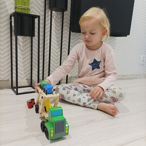 Holzlastwagen - Abschleppwagen + Wagenset 22698